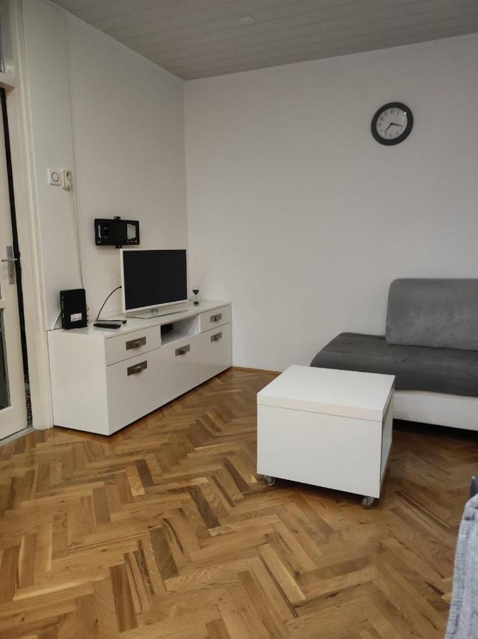 Lola Home Карловац Экстерьер фото